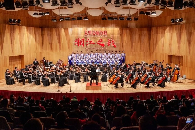 微剧评:民族化创作打破合唱音乐结构的闭环(图1) 微剧评:民族化创作打破合唱音乐结构的闭环(图1)